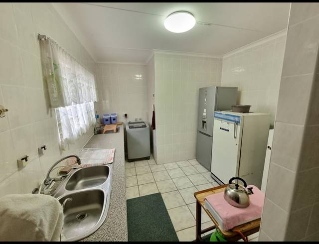 3 BEDROOM HOUSE FOR SALE IN FRAAIUITSIG